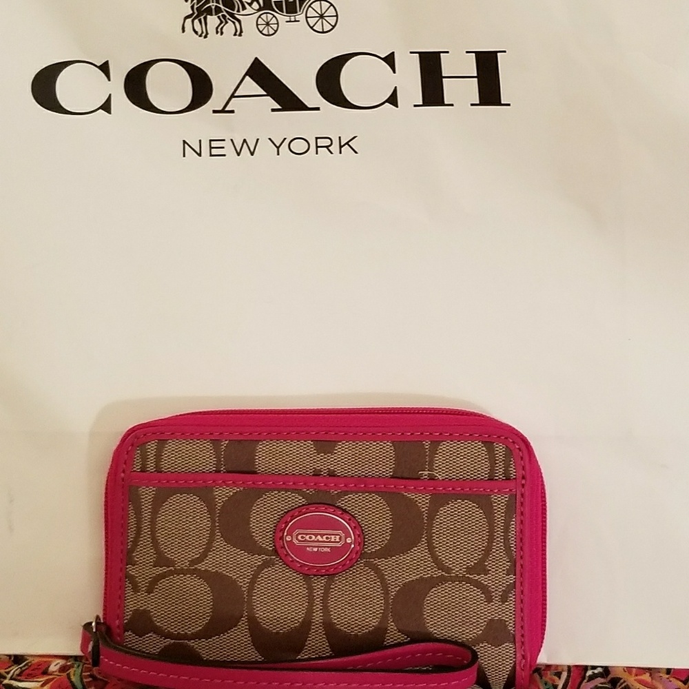 ISO MATCHING BAG